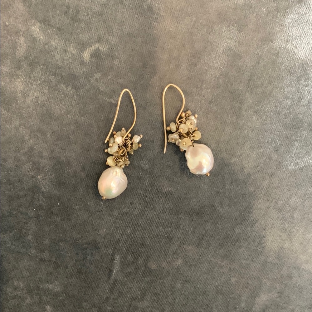 Elegant Pearl Drop Earrings. “Early” Alexis Bittar.
